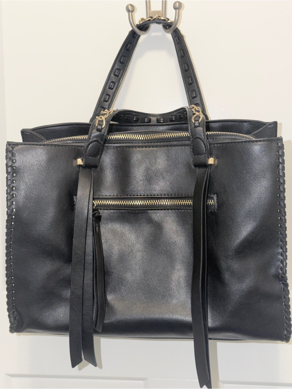 Black Leather Tote Handbag with Zip Pocket